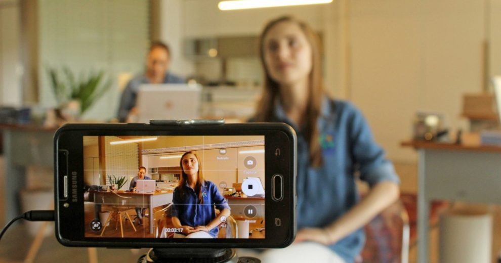 Como transformar o celular em uma webcam